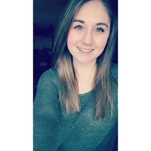 Meet your Posher, Abigail